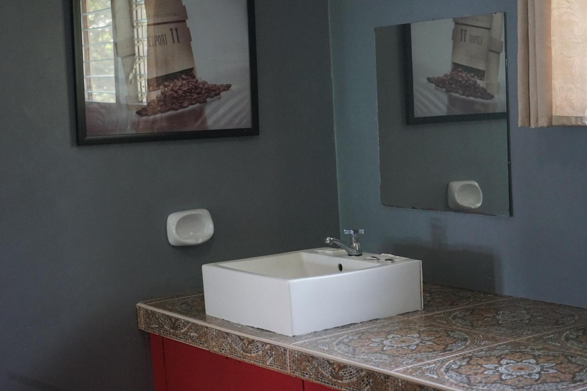 Marianita'S Cottages Mambajao Bagian luar foto